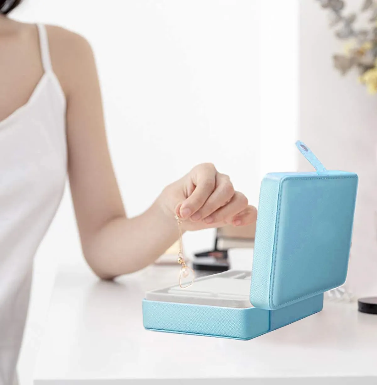 Small Jewelry Box for Earrings, Travel Earring Organizer for Girls Earring Box Travel Earring Case Organizer Blue Travel Jewelry Boxes for Women Small Earring Holder Organizer Box for Girls